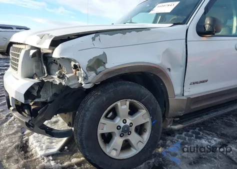 2004 Ford Explorer Eddie Bauer z USA, uszkodzony, nr VIN 1FMZU74K74UB38547